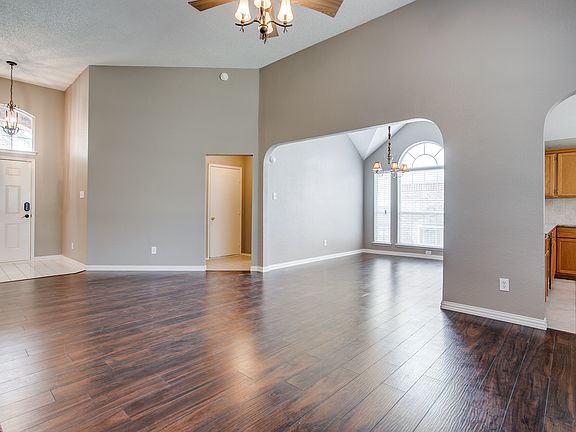 4th image of 7917 Kern Ln