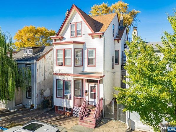 21 Olive St, Paterson, NJ 07501