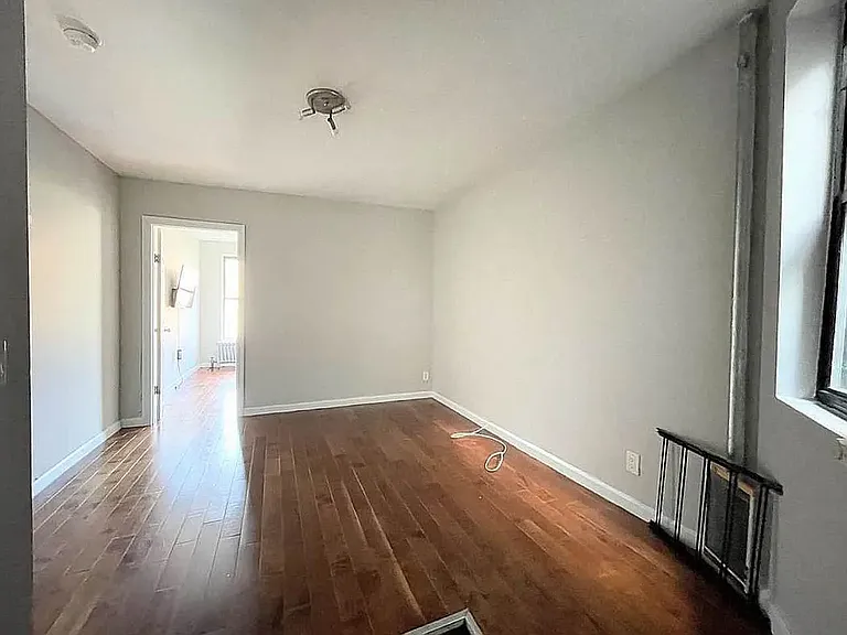 276 W 117th St #5B — Photo 2