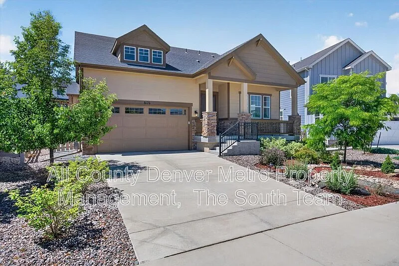 5 bed, 3.5 bath, 4640 sqft, $3,995 — Photo 3
