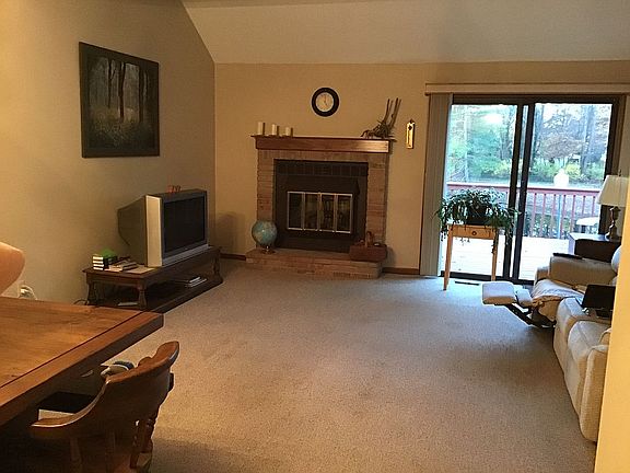 Living room w/dining