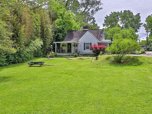 2nd image of 2100 Highland Dr