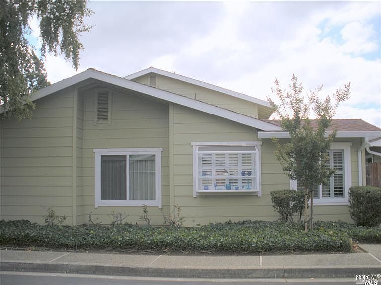 1st image of 2898 Sunshine Cir