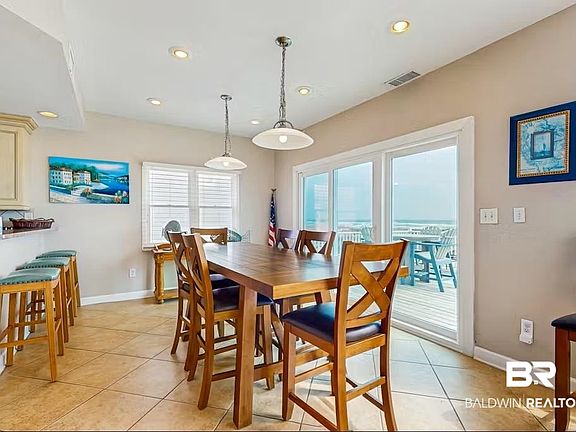 3rd image of 1733 W Beach Blvd