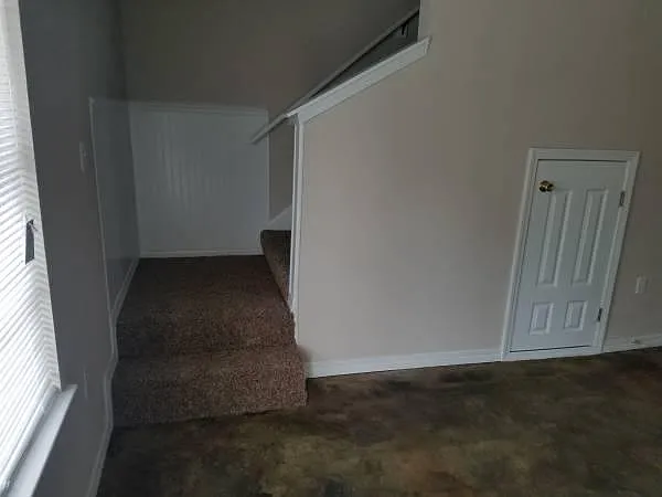 2 bed, 1.5 bath, $1,150 — Photo 3