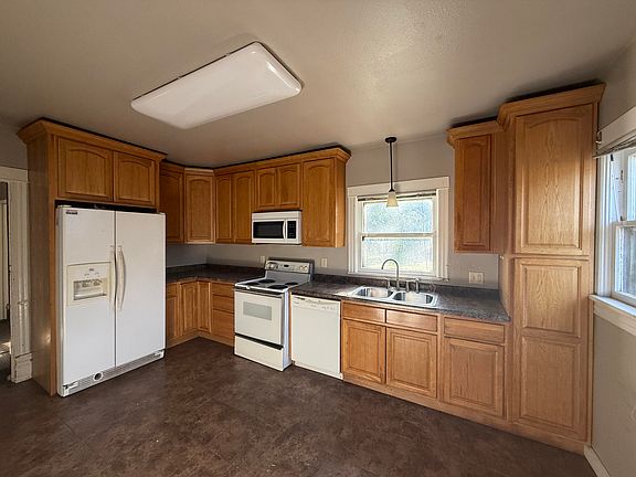3rd image of 307 E 4th Ave