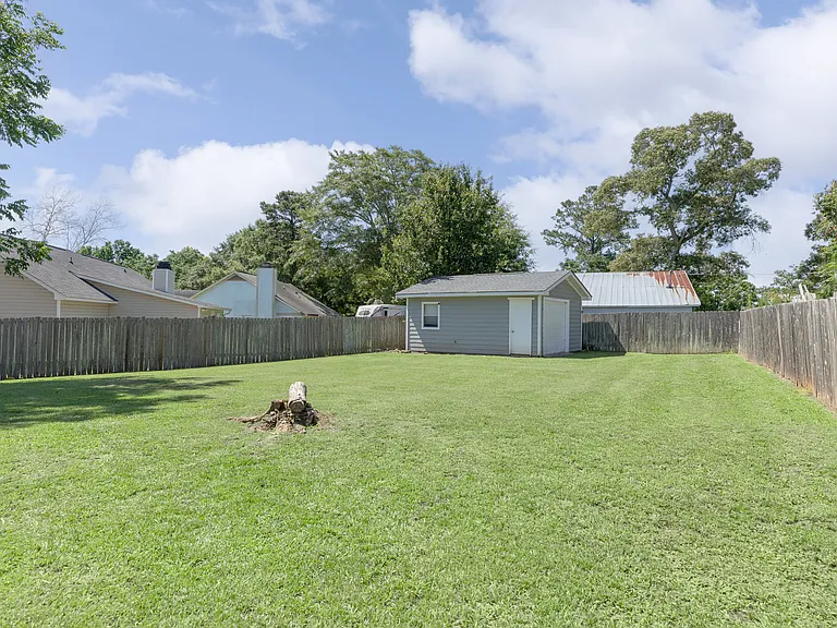 106 Ashford Park — Photo 31