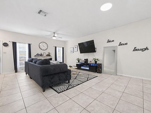 5th image of 17461 Red Oak Dr #7461