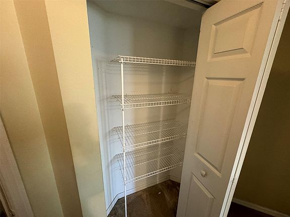 5th image of 2107 SE 10th Avenue #814