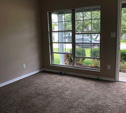 4th image of 217 Donalynn Dr APT A