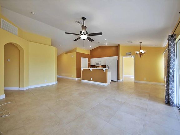 5th image of 601 NW 7th Pl