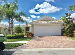 8498 Karina Ct, Naples, FL 34114