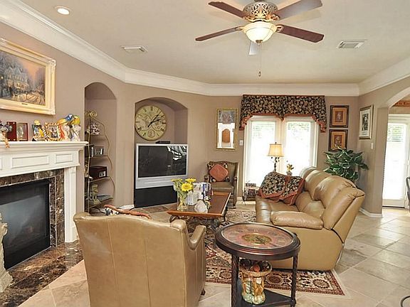 3rd image of 2615 Lakeside Village Dr