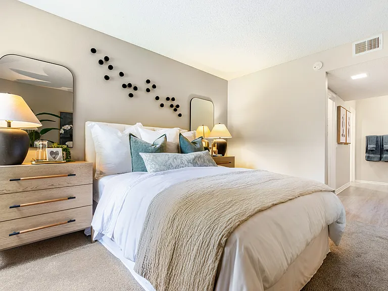 CASA GRANDE APARTMENT HOMES — Photo 13