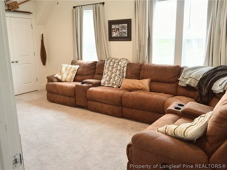 486 Falls Creek Dr — Photo 25