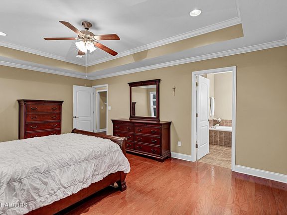 5th image of 774 Silver Leaf Dr