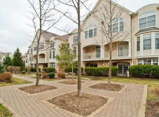 602 Turlington Ct, Livingston, NJ 07039