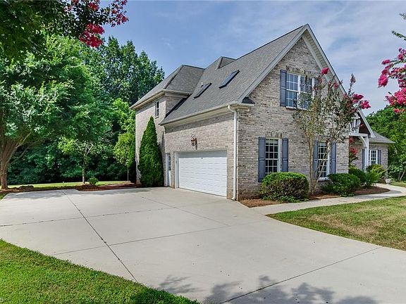 3rd image of 7501 Lashley Ct
