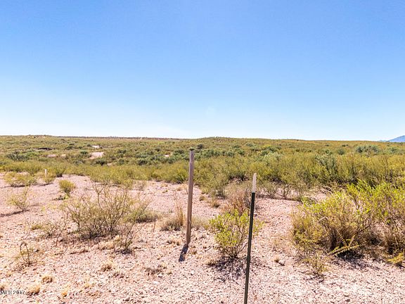 3rd image of 1490 E Flycatcher Way