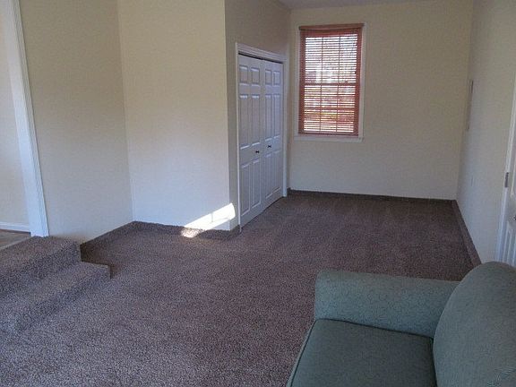 3rd image of 104 Mossland Dr