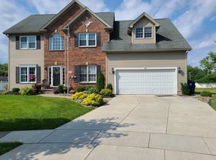 80 S Parrish Ct, Amherst, NY 14068