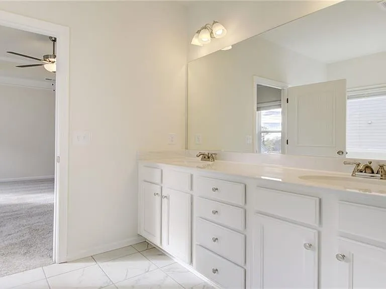5191 Woodline View Cir — Photo 38