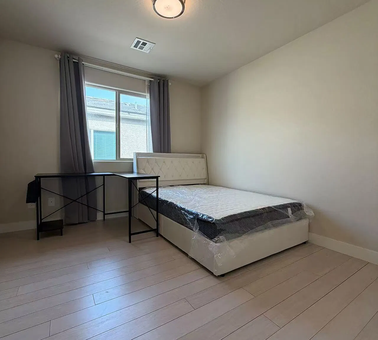 3 bed, 2.5 bath, 2001 sqft, $1,150 — Photo 4