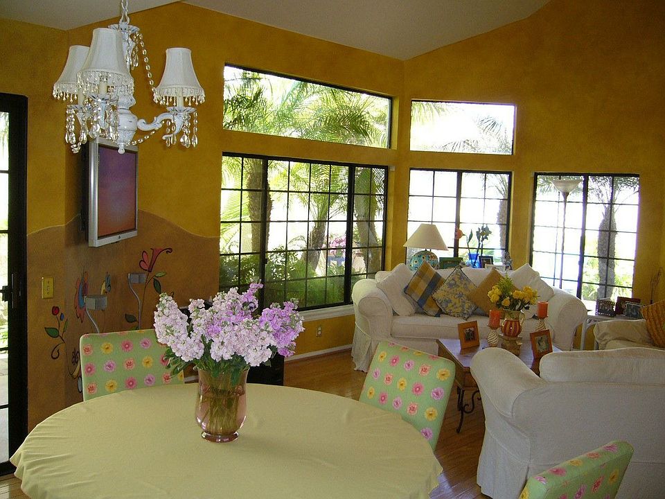 Expansive Living Room with Cathdral Ceilings