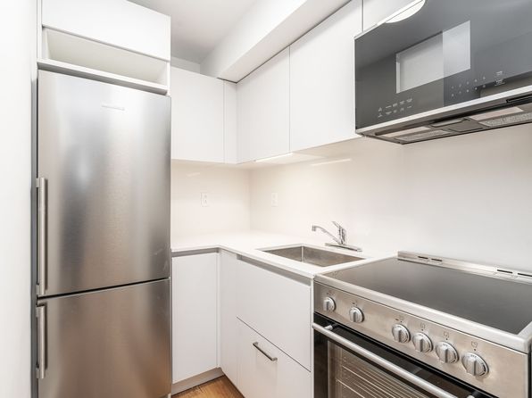 321 E 22nd St APT 5M