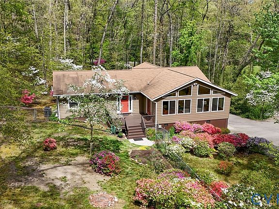 4th image of 8001 Jahnke Rd