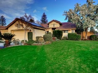 1000 Coyote Springs Dr, Bakersfield, CA 93312