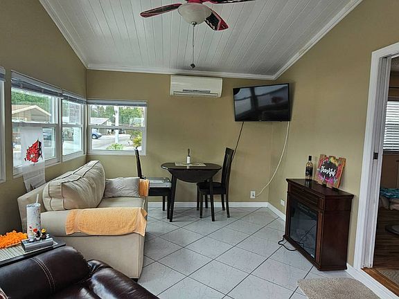 4th image of 12518 Silver Villas Ln #128