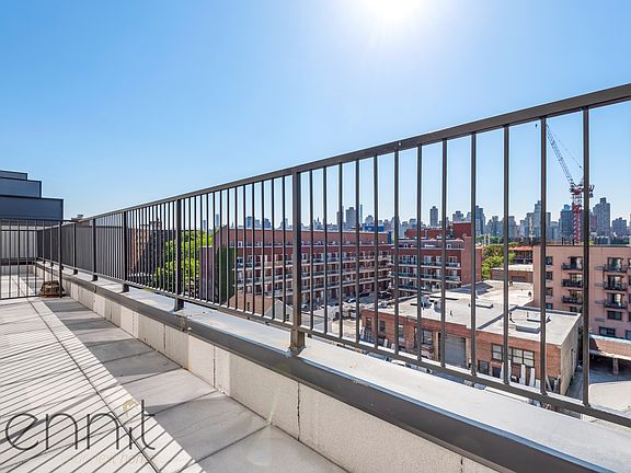 4th image of 26-25 3rd St #Penthouse