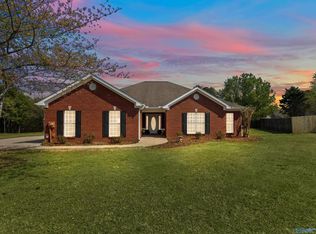 123 Stoney Point Dr, Harvest, AL 35749