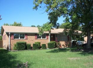 420 N Main St, Broadway, NC 27505