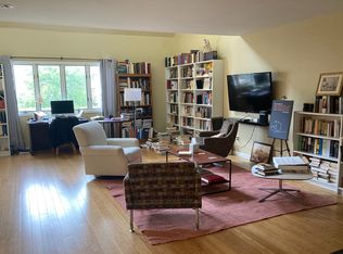18 Hanover Ct, Princeton, NJ 08540