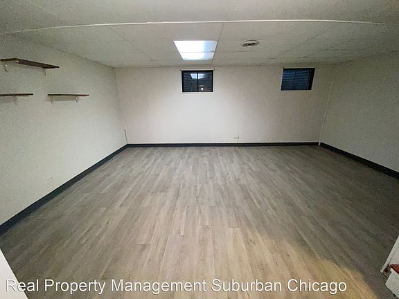 3rd image of 1121 N Harlem Ave APT B