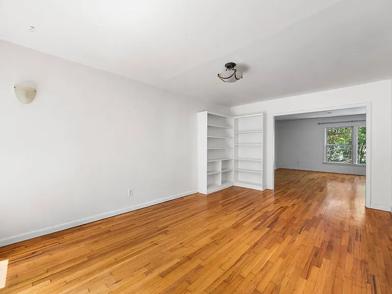 2445 W Mount Comfort Rd — Photo 7
