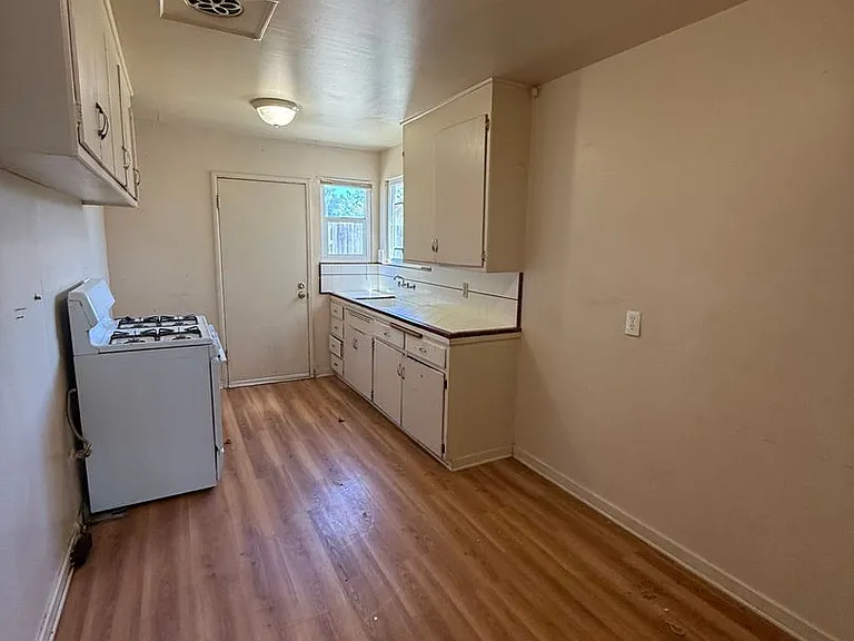 618 Utah St — Photo 4