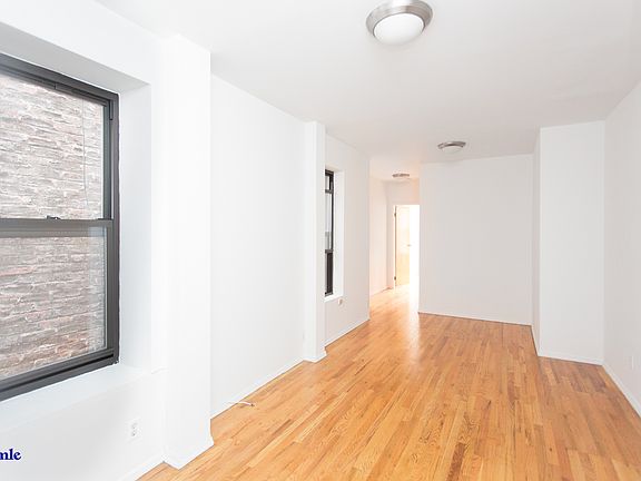 2nd image of 7 Jones St #4RC