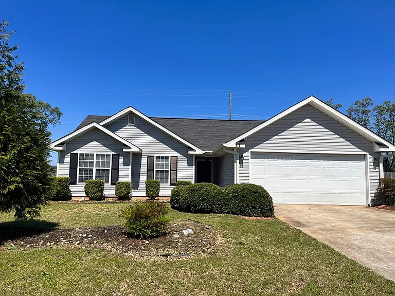 111 Grindstaff Dr — Photo 1