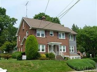50 Locust Ave E, West Harrison, NY 10604