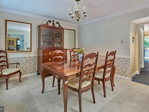 5th image of 1666 Fairfield Rd