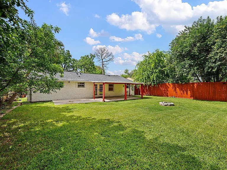 5718 Greencraig Dr — Photo 23