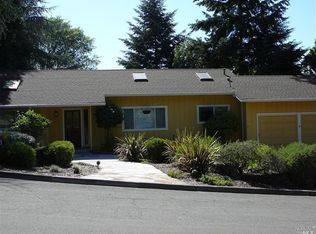 1119 Winding Ridge Rd, Santa Rosa, CA 95404