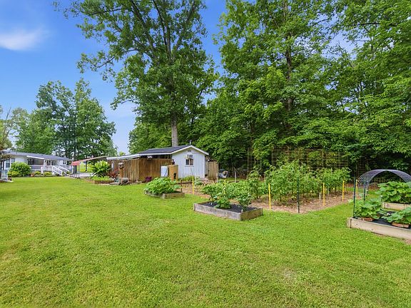 2nd image of 524 Burgess Rd