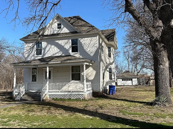 324 W Swensson St, Lindsborg, KS 67456