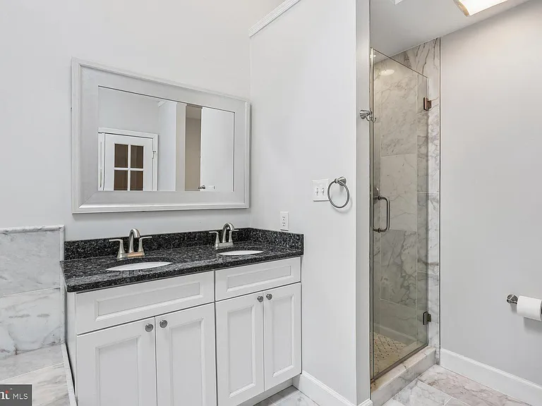 417 Winding Rose Dr — Photo 27