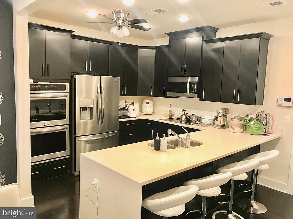 1st image of 11 Silverway Dr #6