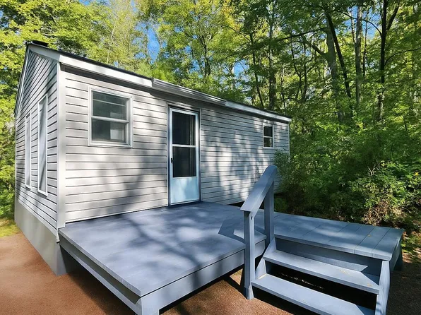 298 White Deer Lake Rd, Hawley, PA 18428